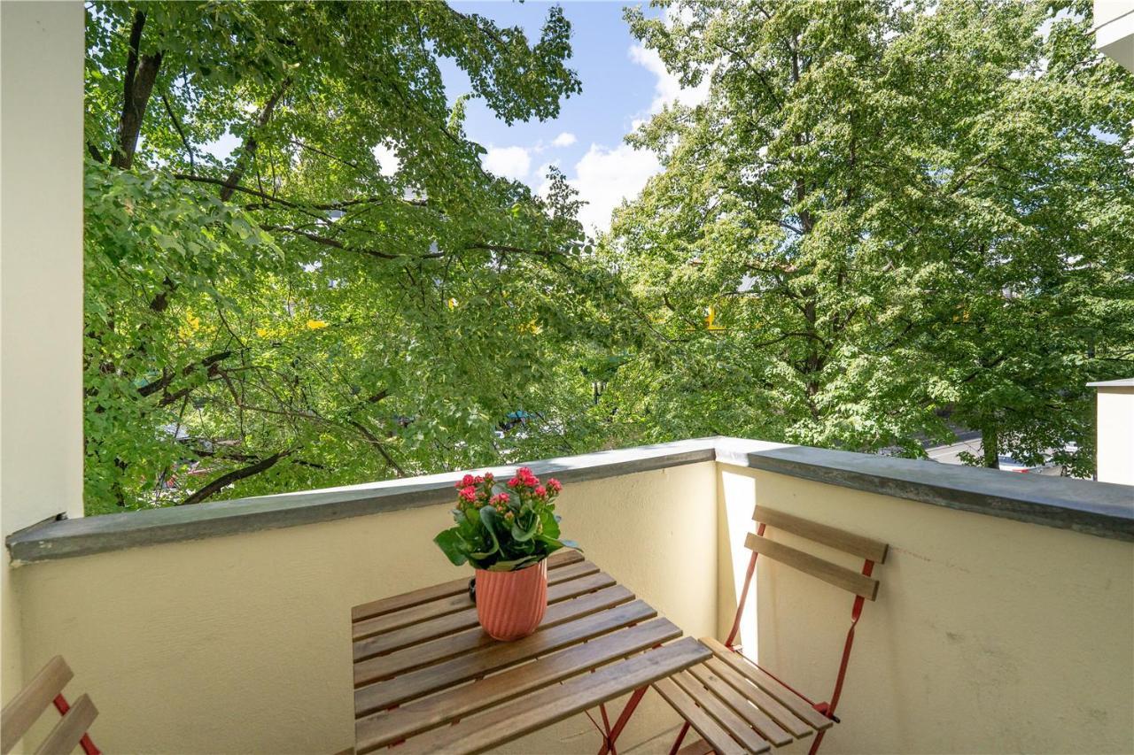 Holiday 33 Apartments Efg Schoenhauser Allee Mit Balkon Berlim Exterior foto